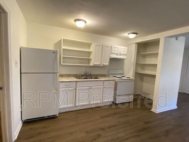 Building Photo - 5523 Avenue O 1/2