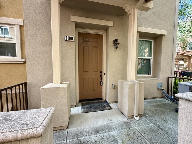 Photo - 2100 Beech Cir Townhome