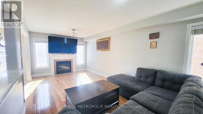 Building Photo - 115 Atherton Ave