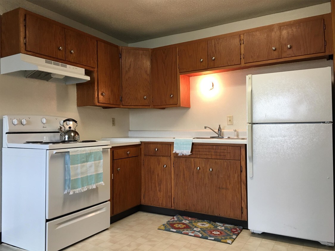 Primary Photo - 240 2nd Ave NE