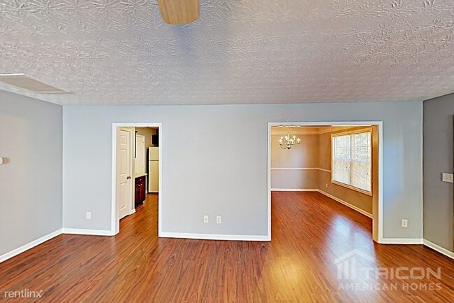 Building Photo - 5619 Elwood Cir