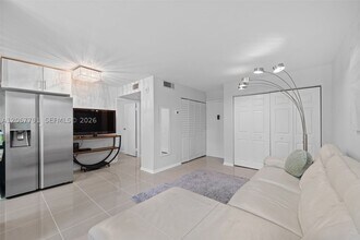 Building Photo - 17021 N Bay Rd