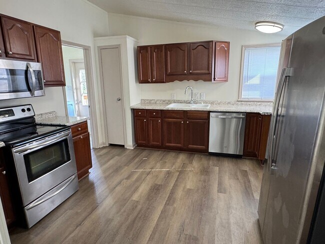 Foto del edificio - 3 Bedroom 2 Bathroom Home in Kingsport, TN