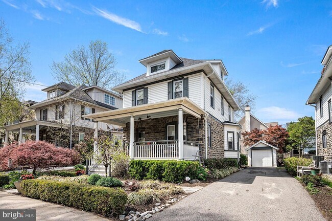 Foto del edificio - 217 Wayne Ave