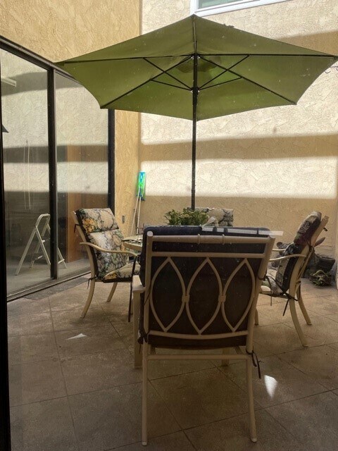 EnclosedAttrium - 1000 Fairview Ave