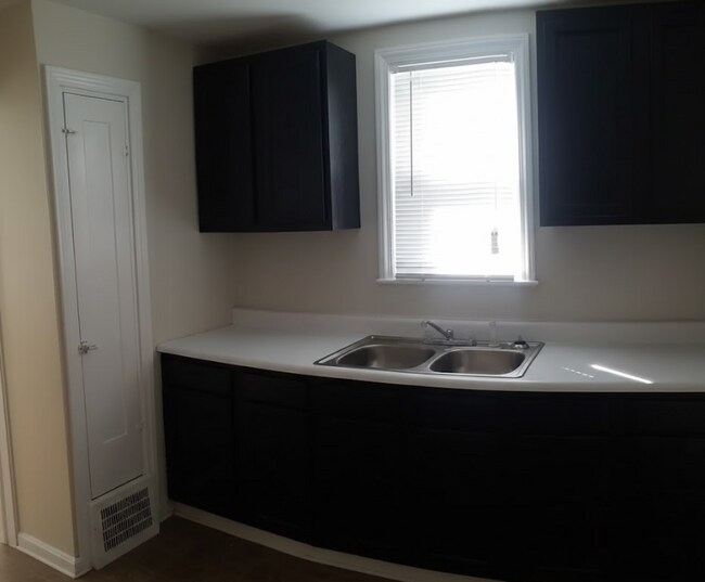 Foto del edificio - 5536 Dalewood Ave