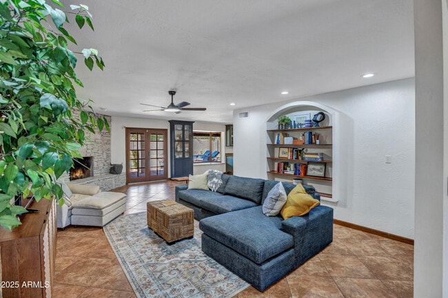 Foto del edificio - 4222 N 62nd Pl