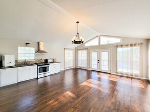 Building Photo - 289 Broken Arrow Trail