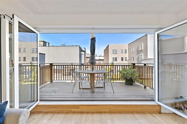 Foto del edificio - 90 Garden St