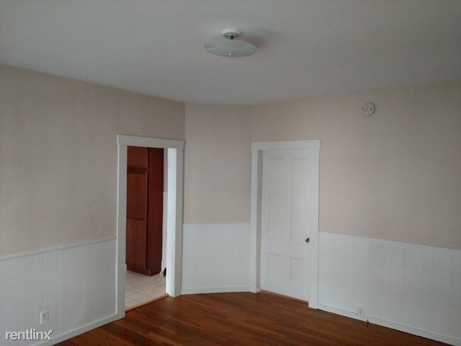 Foto del edificio - 3 br, 1 bath Apartment - 24 Prescott St