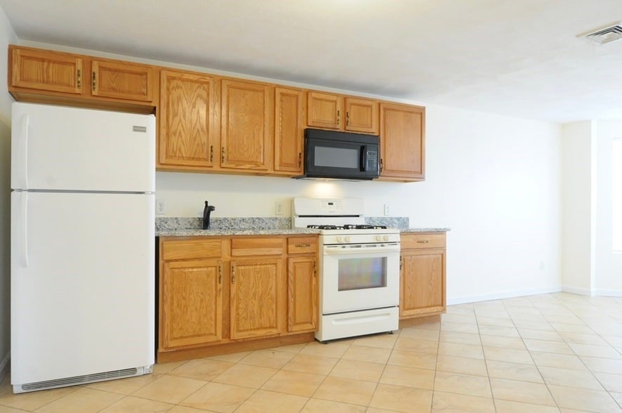 Photo - 174 Maverick Street Unit 3