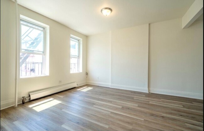 Building Photo - 414 47th St