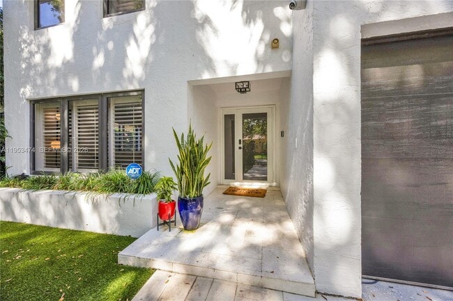 Foto del edificio - 1117 Alberca St