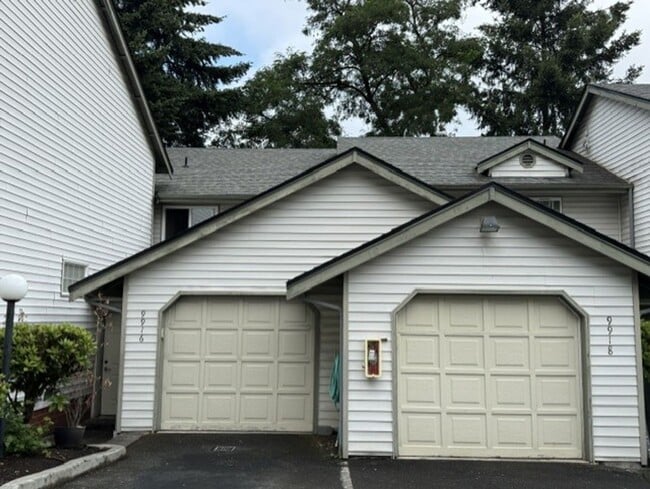 Building Photo - 9916 NE 134th Ct