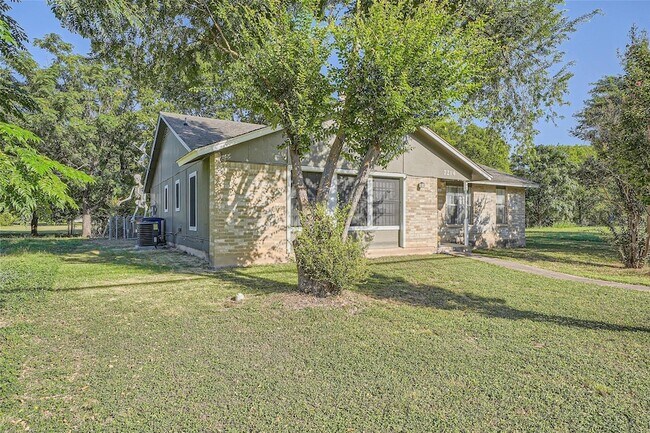 Foto del edificio - 7214 Salt Springs Dr
