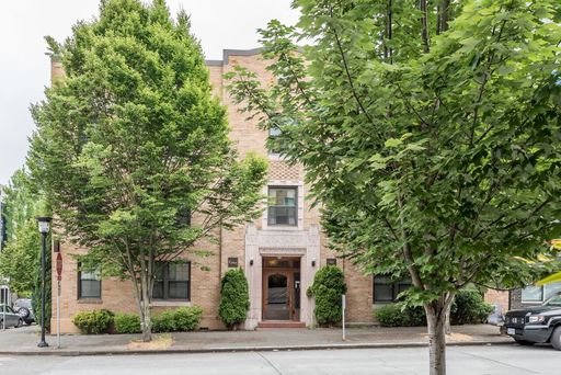 Primary Photo - 503 1st Ave W