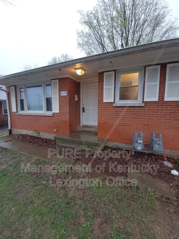 Primary Photo - 418 Granard Ave