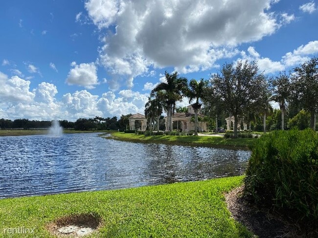 Building Photo - 1355 Weeping Willow Ct