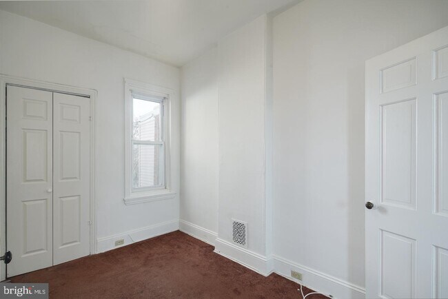 Building Photo - 25 S 45th St