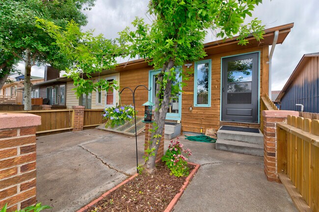 Building Photo - 1158 N 18th St