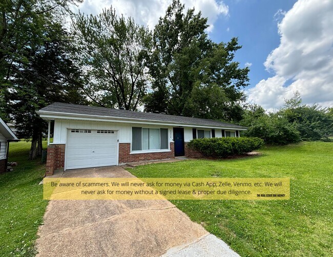 Building Photo - 1238 Saint Cyr Rd