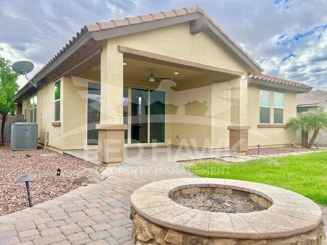 Foto del edificio - 41300 W Palmyra Ln