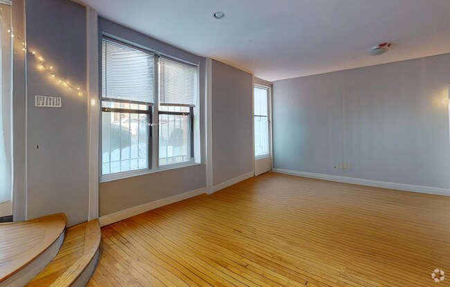 Building Photo - 330 1/2 E St