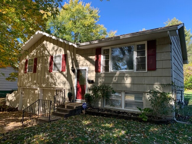 Building Photo - 9710 E 50th St