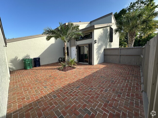 Building Photo - 11413 SW 110th Ln