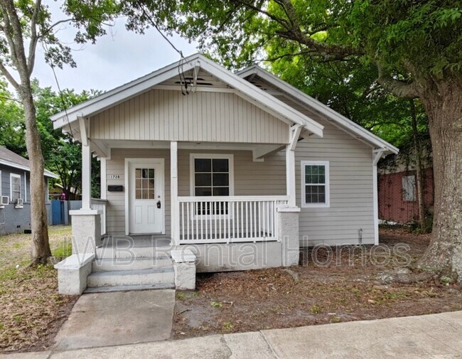 Building Photo - 1728 6th St W