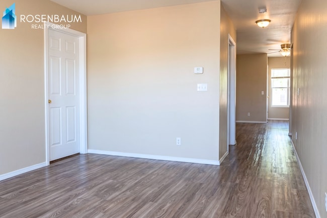 Building Photo - 8430 E Leigh Dr