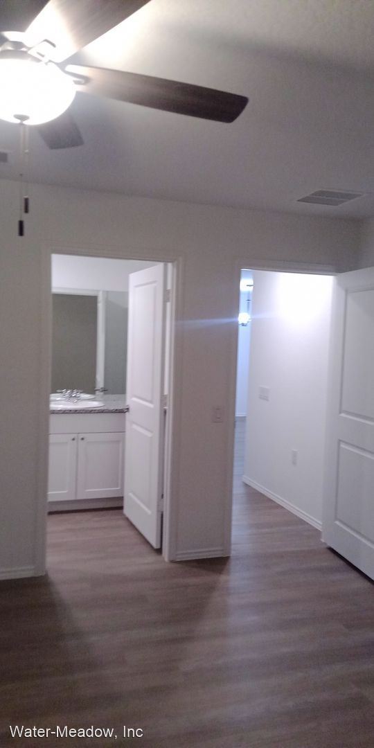 Building Photo - 4 br, 2.5 bath House - 11942 Cink Dr