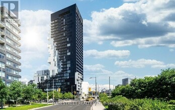 Building Photo - 170 Bayview Ave