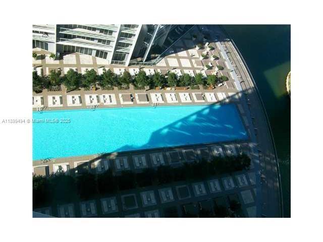 Foto del edificio - 475 Brickell Ave