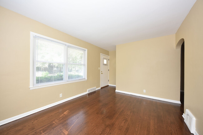 Building Photo - 5716 N 63rd St
