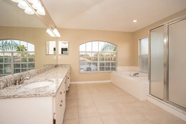 Foto del edificio - 13039 St Filagree Dr