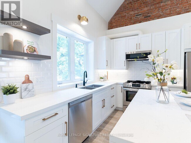Photo du bâtiment - 129 Kenilworth Ave