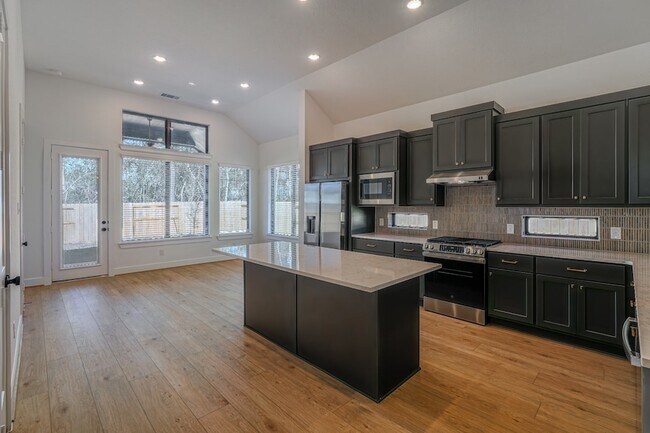 Foto del edificio - 564 Tawny Rim Dr