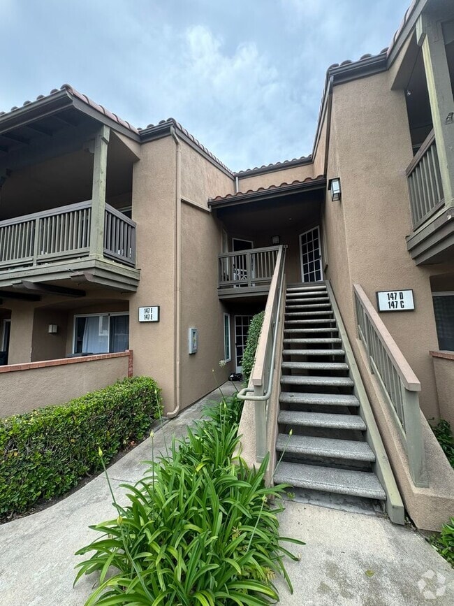 Building Photo - 147 N Mine Canyon Rd