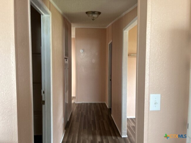 Building Photo - 5013 Tiffany Cir