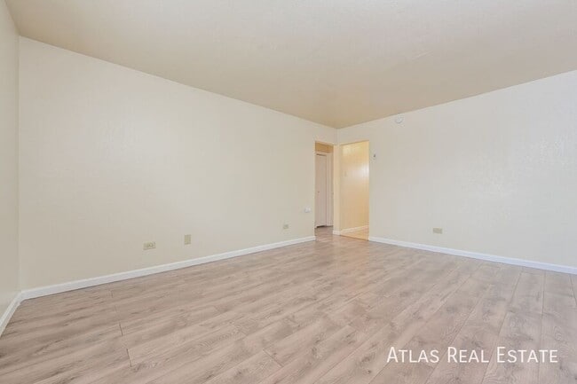 Building Photo - 1463 W Byers Pl