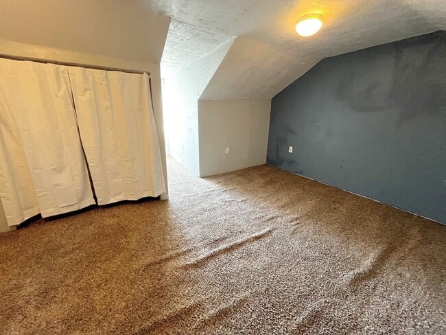 Foto del edificio - Beautiful & Spacious 3BD/2BTH plus additio...