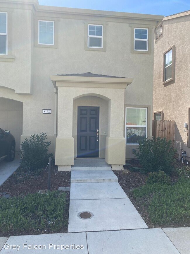 Building Photo - 3 br, 2.5 bath House - 8168 Creeping Willo...