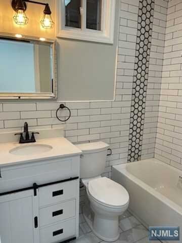 Foto del edificio - 56 Highwood Terrace