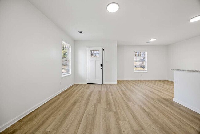 Foto del edificio - New Construction Duplex, 2 Bedroom, 1 Bathroom