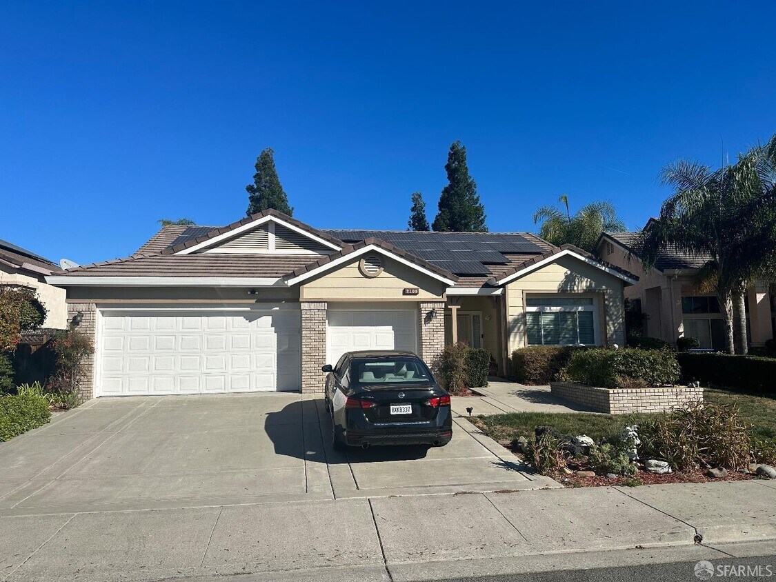 Foto principal - 2105 Bamboo Way