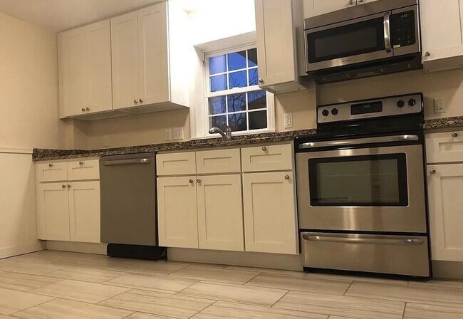 Foto del edificio - 4833 Washington St