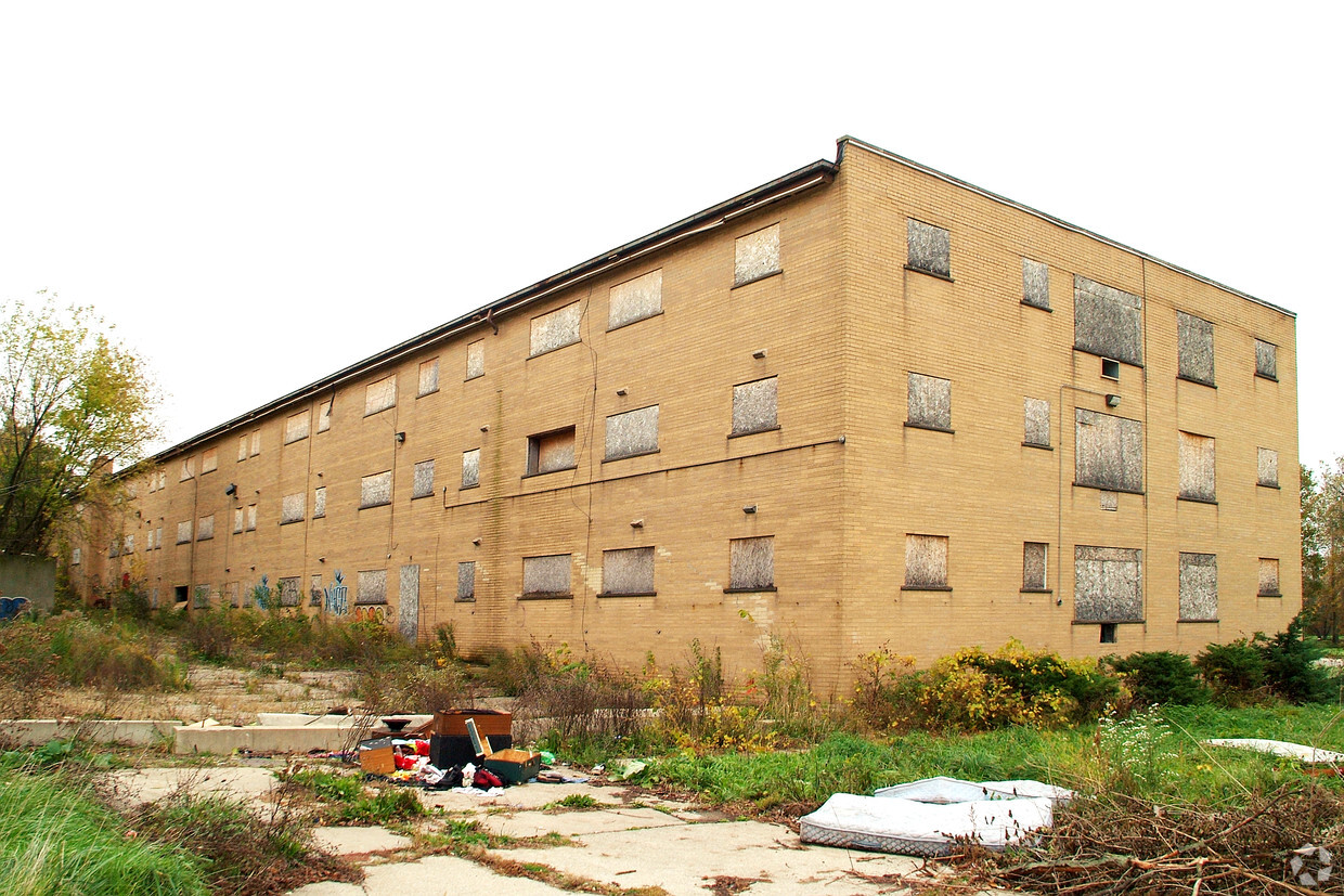 Building Photo - Elmira apartments