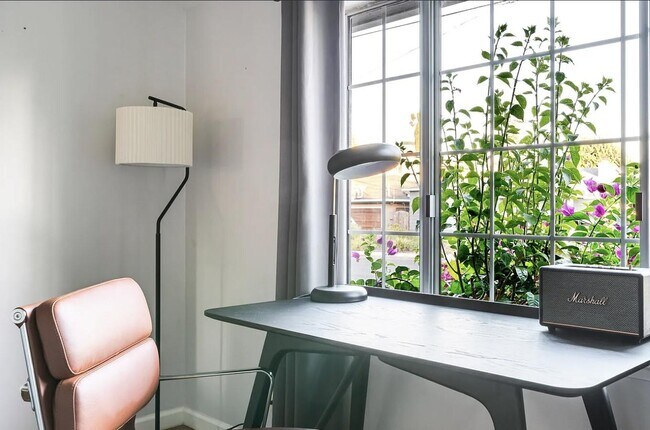 Foto del edificio - 251 C St