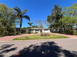 Foto del edificio - 719 37th Ave NE